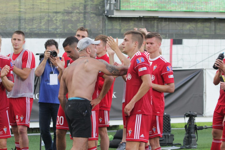 AS Trencin - Górnik Zabrze [ZDJĘCIA KIBICÓW]: Tak było na trybunach w Myjavie