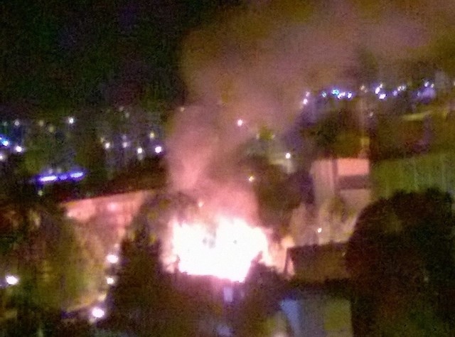 Pożar opuszczonego domu przy ul. Skorupskiej w Białymstoku