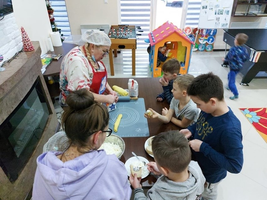 W świetlicy w Pogroszynie, w gminie Wieniawa, były warsztaty...