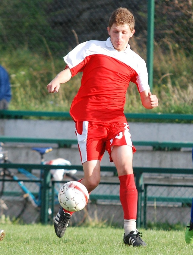 Robert Radek zdobył pięć bramek dla GKS Górno w meczu z liderem Nidzianką Bieliny, dzięki którym jego zespół wygrał aż 6:1.