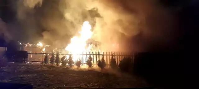 Podczas nocnej akcji strażaków w gminie Stąporków