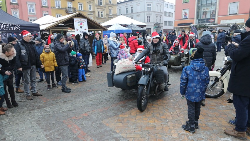 Motomikołaje na rynku w Chojnicach