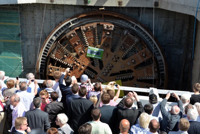 Obie nitki tunelu pod Martwą Wisłą przewiercone!