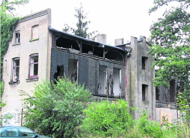 Działka 1,1 tys. mkw. z budynkiem do rozbiórki przy ul. Bema 51 została sprzedana za prawie 400 tys. zł