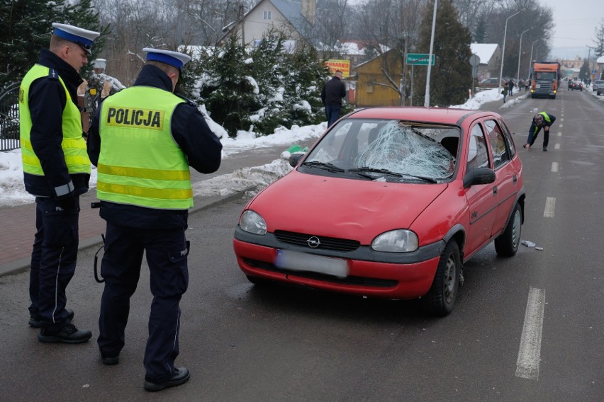 Do wypadku doszło w czwartek na drodze wojewódzkiej nr 884 w...