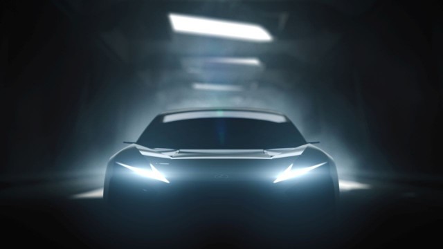 Podczas targów motoryzacyjnych Japan Mobility Show Lexus przedstawi swoją wizję samochodów elektrycznych w tym prototypy nowych modeli z napędem elektrycznym oraz zaawansowane technologie. Ciekawostką będzie symulator VR, który odkryje możliwości aut elektrycznych kolejnej generacji.