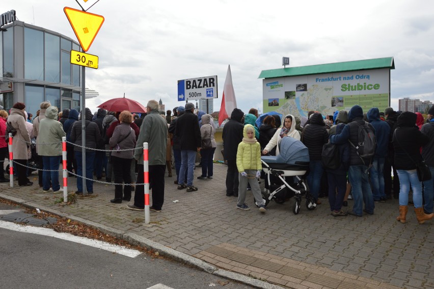 Różaniec do granic. W Słubicach modliło się 1500 wiernych