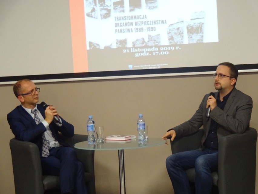 Historyk Tomasz Kozłowski mówił w Kielcach o likwidacji komunistycznych służb specjalnych [ZDJĘCIA] 