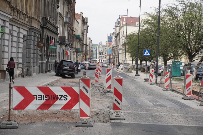 Remontowana jest również (od niemal dwóch lat) ul....