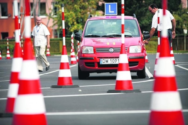 Zdając na prawo jazdy, wrocławscy kursanci już nie będą ćwiczyć w takich autach