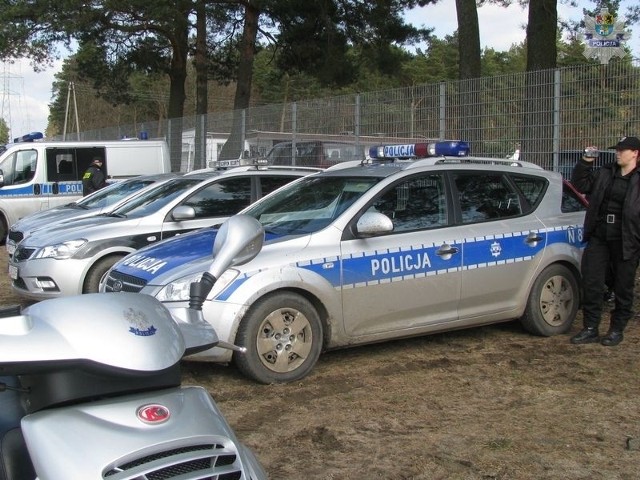 Policjanci z Lęborka zabezpieczali mecz, było spokojnie.