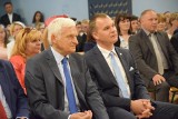 Świętochłowice: Koniec roku w Gimnazjum nr 5. Na uroczystości był prof. Jerzy Buzek ZDJĘCIA