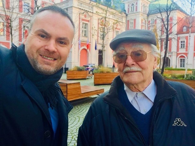 Tomasz Hejna i pan Zdzisław (na zdjęciu) spotkali się z władzami miasta i prezesem MPK