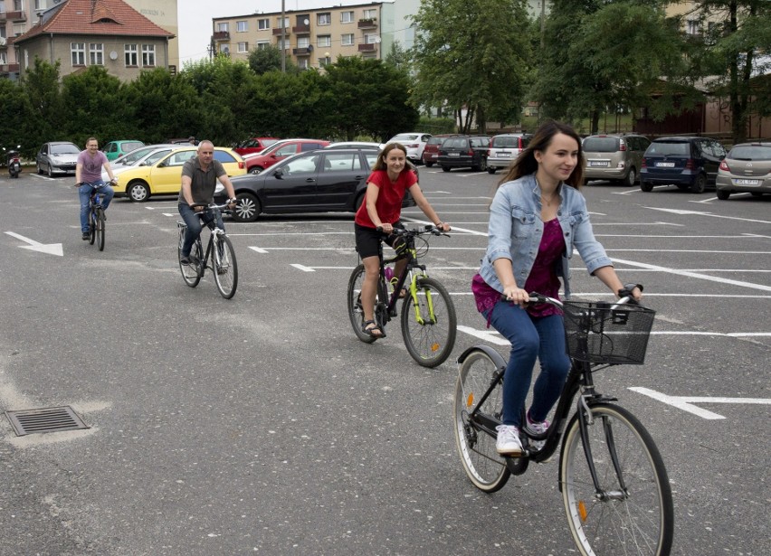 Rowerowa akcja w zakładzie Bradas w Oleśnie.