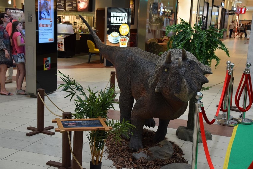 Dinozaury śmieszą i straszą w Galerii Jurajskiej