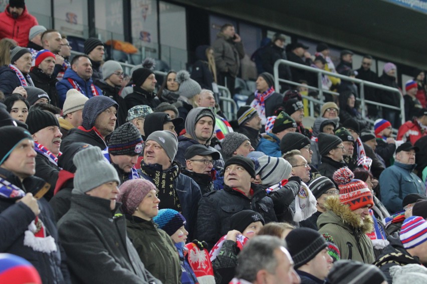 Górnik Zabrze - Wisła Kraków: mimo zimna, na trybunach był...