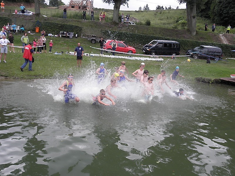 Górzno. Triathlon - dzień pierwszy - starsza grupa