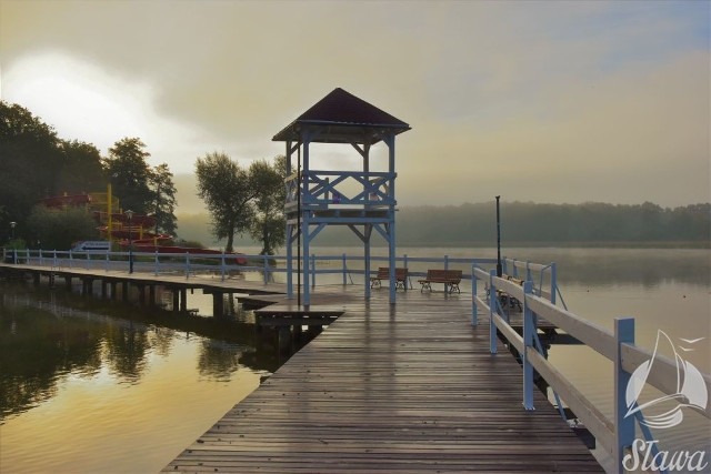 Majówka nad Jeziorem Sławskim? W weekend może być tłoczno. Zobaczcie