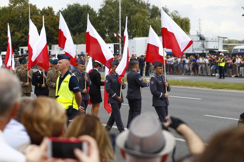 Defilada z okazji Święta Wojska Polskie w Warszawie