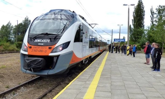 Pociąg do zdroju: wakacyjna linia Kielce - Kije - Busko znowu w rozkładzie.  Pierwszy kurs w sobotę. ZOBACZ ROZKŁAD JAZDY | Echo Dnia Świętokrzyskie