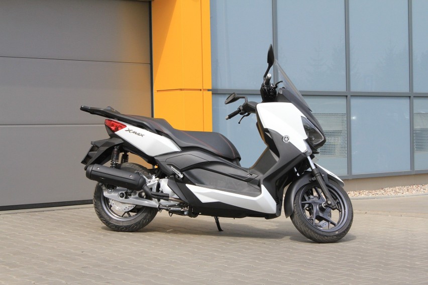 Yamaha X-MAX 125 ABS / Fot. Karo; Biela