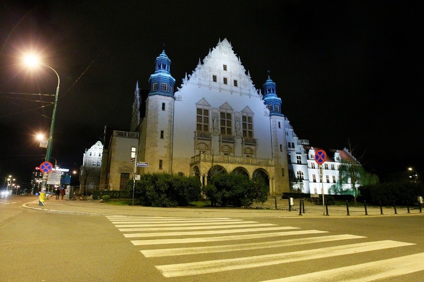 O godz. 20.30 zgasły światła w budynkach w Poznaniu