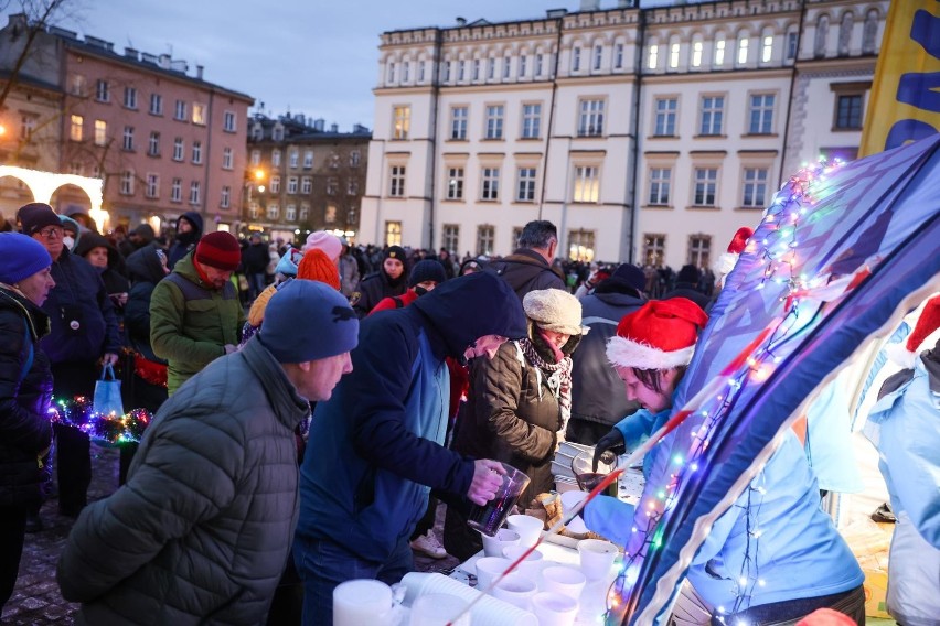 Bezpłatny przedświąteczny poczęstunek na placu Wolnica