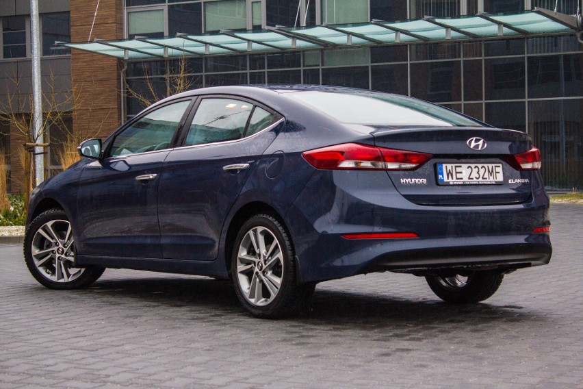 Hyundai Elantra 1.6 MPi - test...