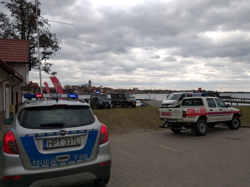 Mikołajki. Na plaży znaleziono niewybuchy (zdjęcia)