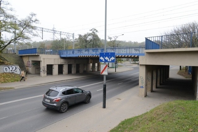 Tramwaje na Naramowice mają przejeżdżać pod lub przy wiadukcie nad ul. Garbary