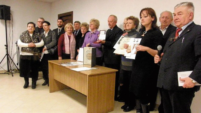 Przedstawiciele rodzin przekazali medale i inne cenne pamiątki do Muzeum Ziemi Miechowskiej