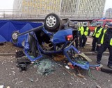Potworny wypadek w Katowicach na al. Roździeńskiego. Nieprzytomny kierowca w ciężkim stanie