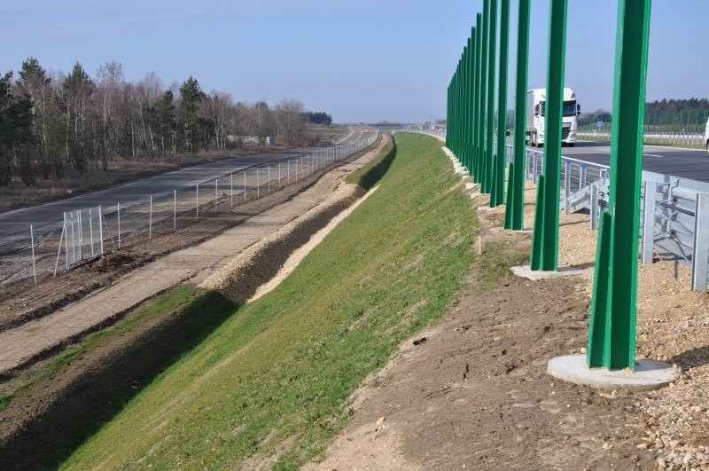 Prace wykończeniowe na częstochowskim odcinku autostrady A1...