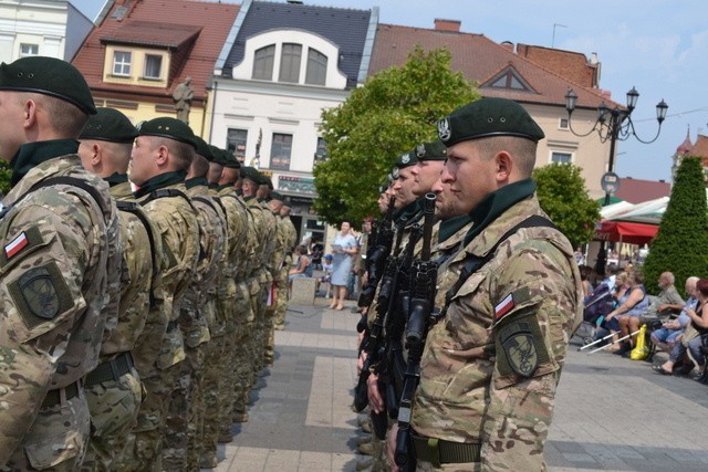 Święto Wojska Polskiego na rybnickim rynku [ZDJĘCIA]