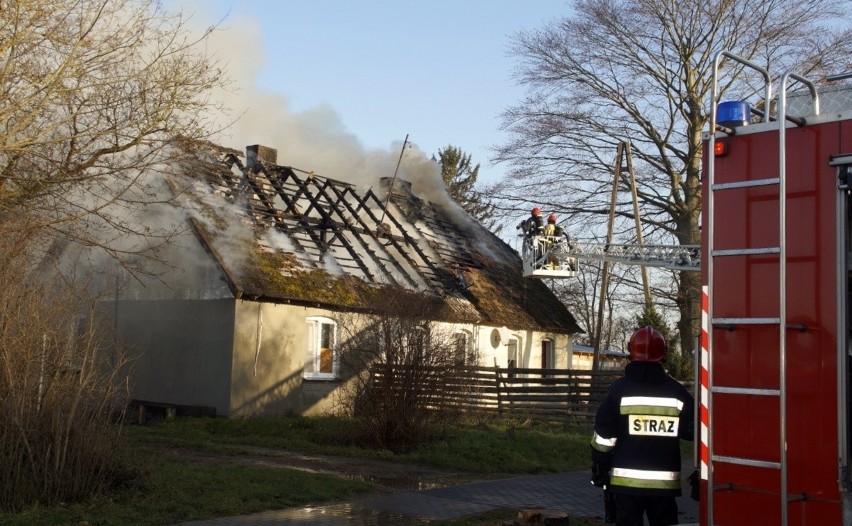 Ogromna tragedia tuż przed świętami. Spłonął dom, trzy rodziny straciły dosłownie wszystko