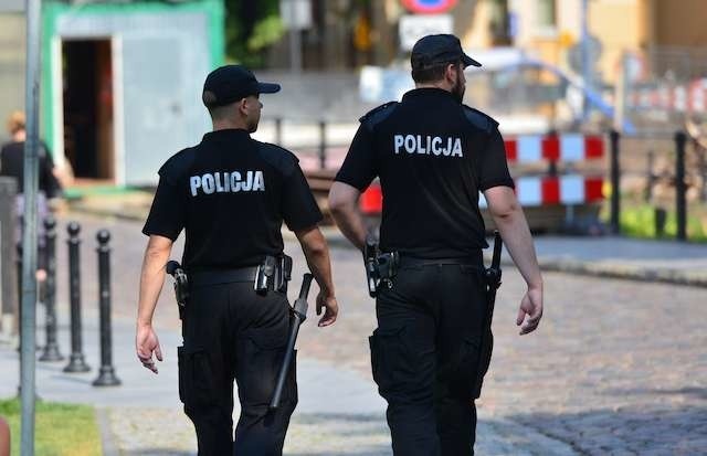 Dzięki postawie 12-latka, patrol policji zajął się kierowcą, który odjechał z miejsca zdarzenia