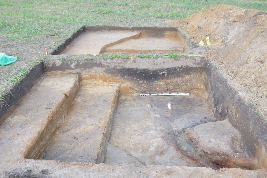 Niezwykłe znaleziska podczas badań archeologicznych w Zawichoście – Trójcy. Jakie skarby znaleziono? Zobacz zdjęcia 