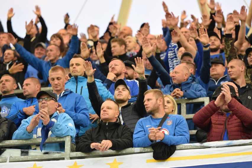 Rekord - Ruch Chorzów ZDJĘCIA KIBICÓW Niebieska armia wsparła Ruch w meczu w Bielsku-Białej. Szał radości kibiców na koniec