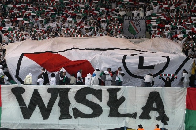 Kibice na meczu Wisła Kraków - Legia Warszawa w 2012 roku