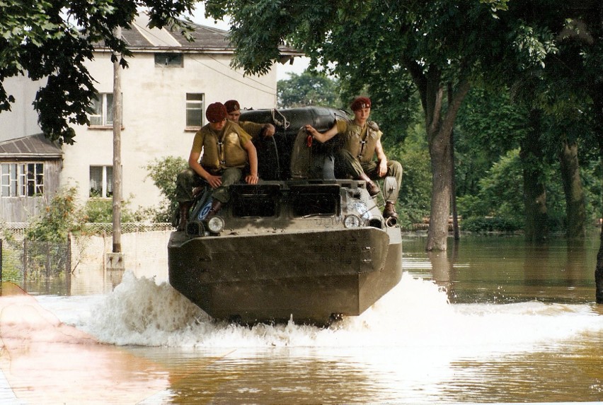Powódź we Wrocławiu: Tak było 10 lipca 1997 r. [ZDJĘCIA]