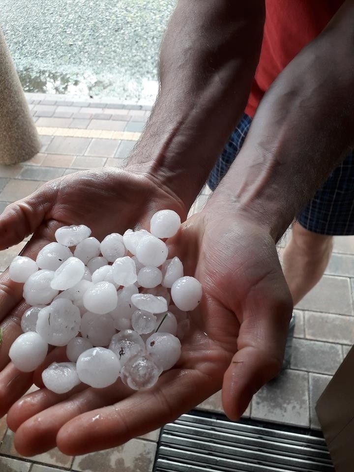 Burza w Łódzkiem 9.05.2018. Ostrzeżenie meteorologiczne IMGW dla Łódzkiego. Burze, grad i porywisty wiatr. Gdzie jest burza? [RADAR BURZOWY]