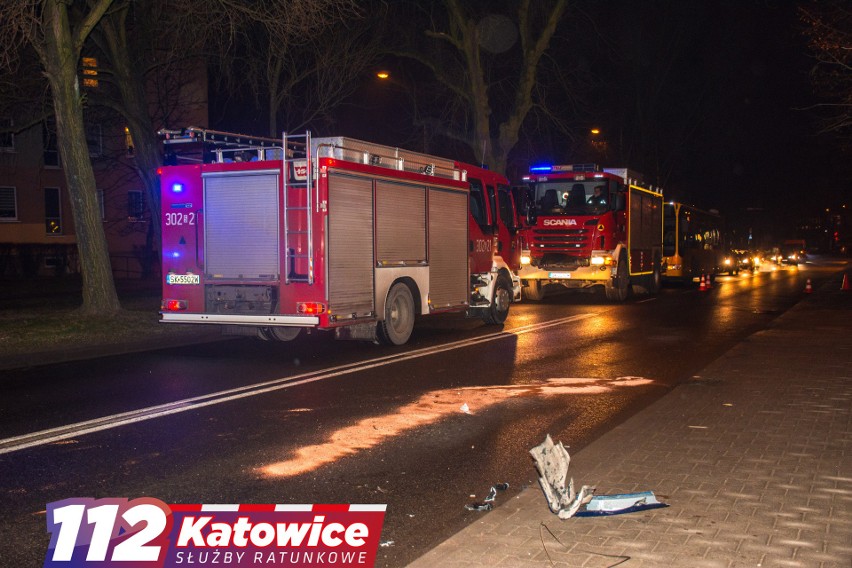 W Katowicach przy ul. Ligockiej zderzyły się 3 samochody