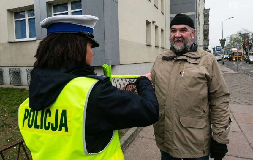 Odblaski dla babć i dziadków od szczecińskich mundurowych