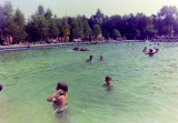 Zapomniany basen w Sosnowcu w parku Leśna: w latach 80 XX wieku tysiące mieszkańców spędzało tam lato! Pamiętacie? ZOBACZCIE ZDJĘCIA