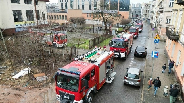 10 lutego 2024 roku. Pożar budynku po dawnym banku w centrum Kielc.