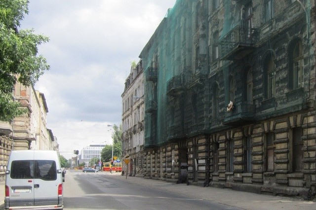 Kończą się prace projektowe przed przygotowywanym rewitalizacyjnym remontem  ul. Rewolucji 1905 r., która zostanie gruntownie przebudowana od odcinku miedzy ul. Wschodnią a ul. Kilińskiego. Prace rozpoczną się najpóźniej w połowie roku.