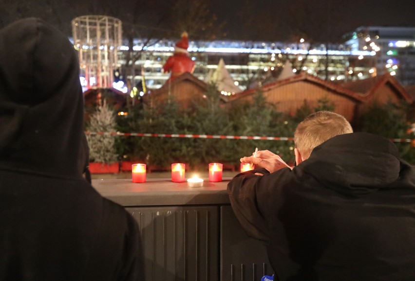 Zamach na jarmarku bożonarodzeniowym w Berlinie.