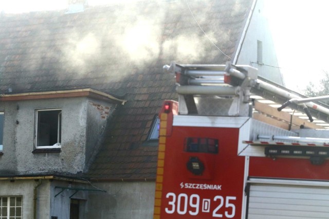 Pożar w domu w Gliznowie wybuchł rano w piątek 26 lutego 2021