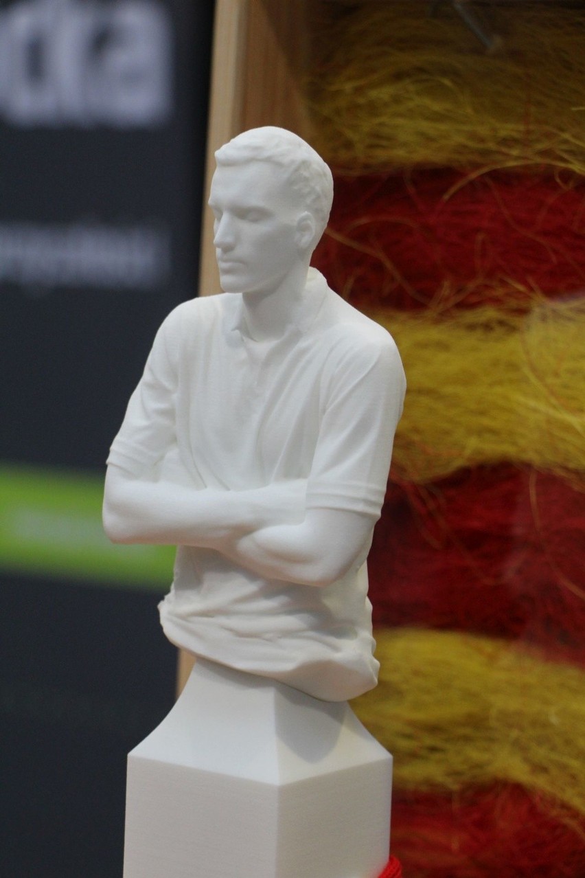 Figurki 3D piłkarzy Jagiellonii trafiły na licytacje WOŚP (zdjęcia, wideo)