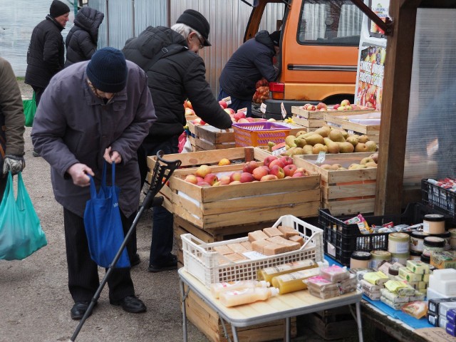 Wtorek na targowisku w Koszalinie